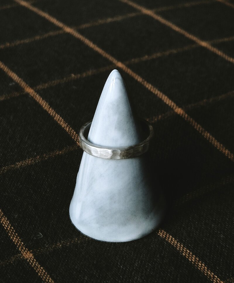 Zilveren Heren Ring Van Geslagen Zilver Rohe