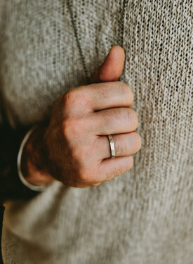 Zilveren Heren Ring Van Geslagen Zilver Rohe