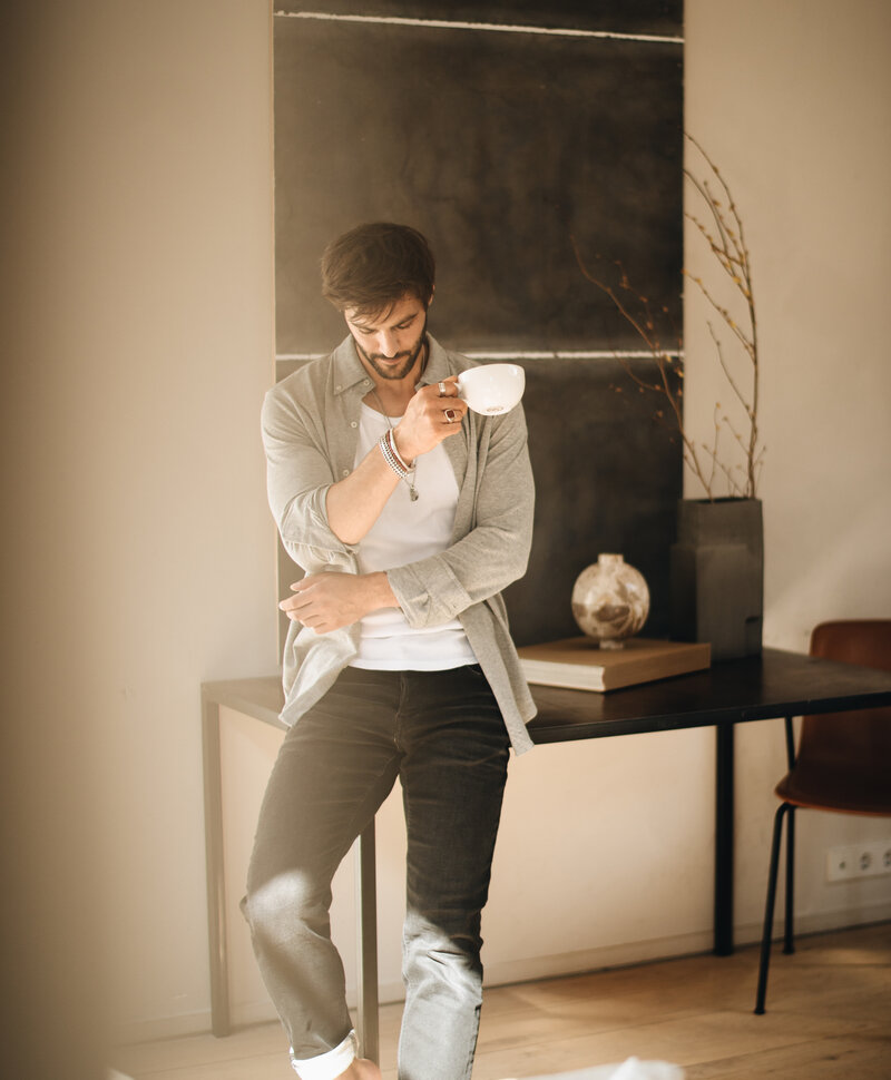 Silberner Herrenring Mit Rotem Stein Dodzi