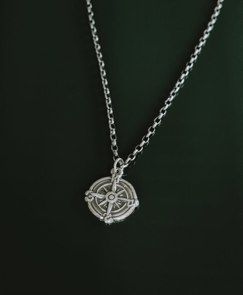 Silver Men’s Compass Pendant Solas