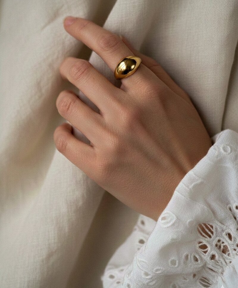 Bold Dome Ring Ophélie, Gold Plated