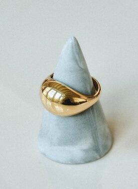 Bold Dome Ring Ophélie, Gold Plated