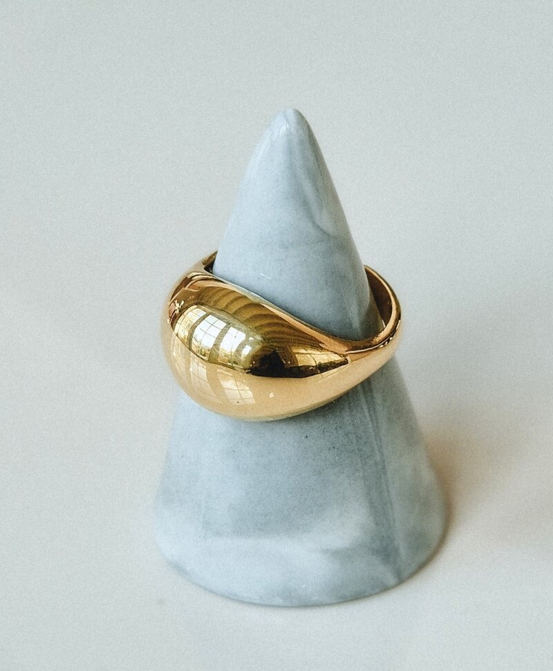 Bold Dome Ring Ophélie, Gold Plated
