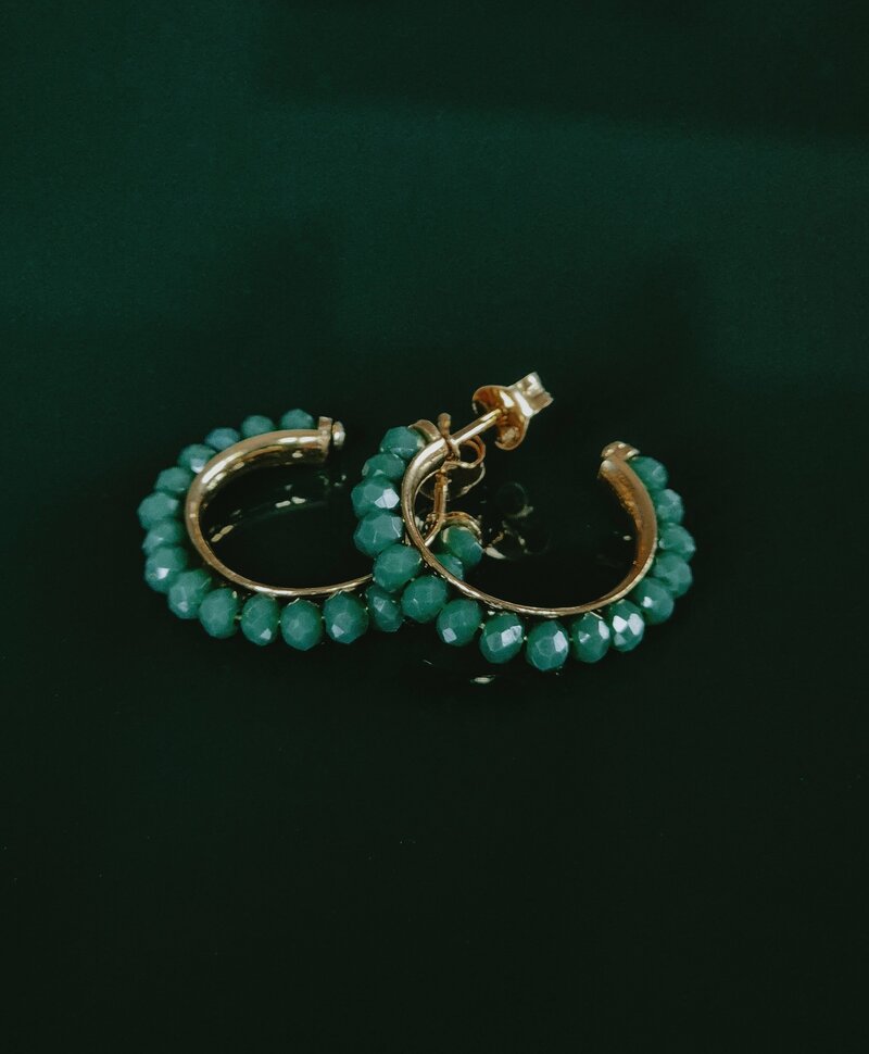Vergoldete Creolen Mit Grünen Steinen Anaïs