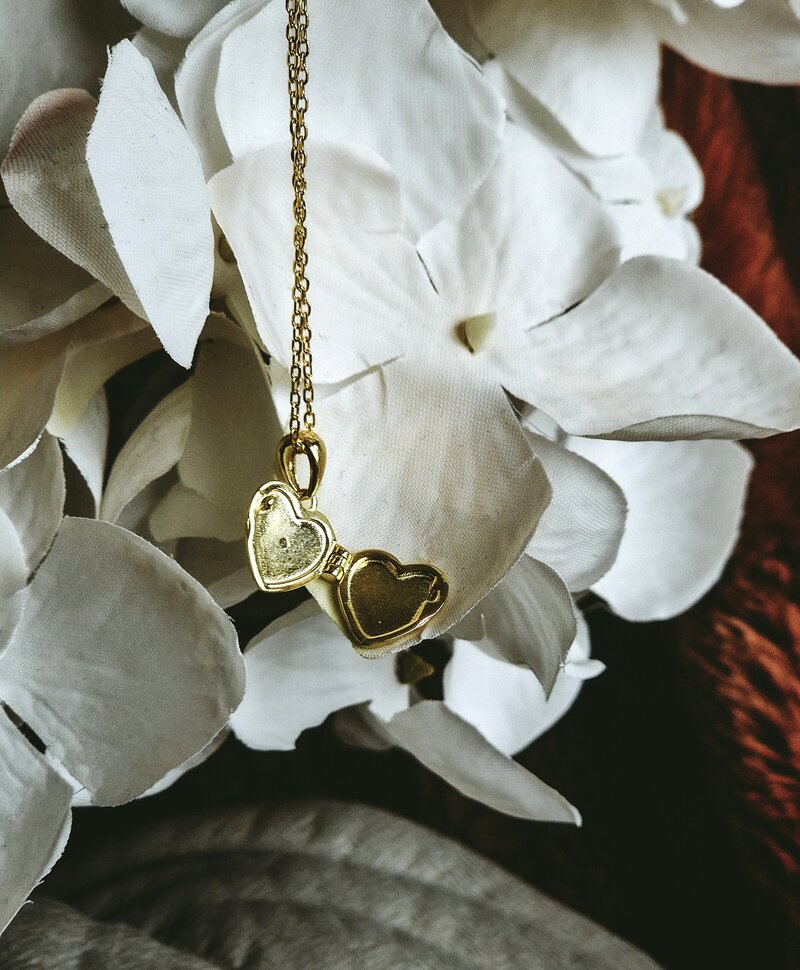 Necklace With Heart-Shaped Locket Amélie, Gold Plated