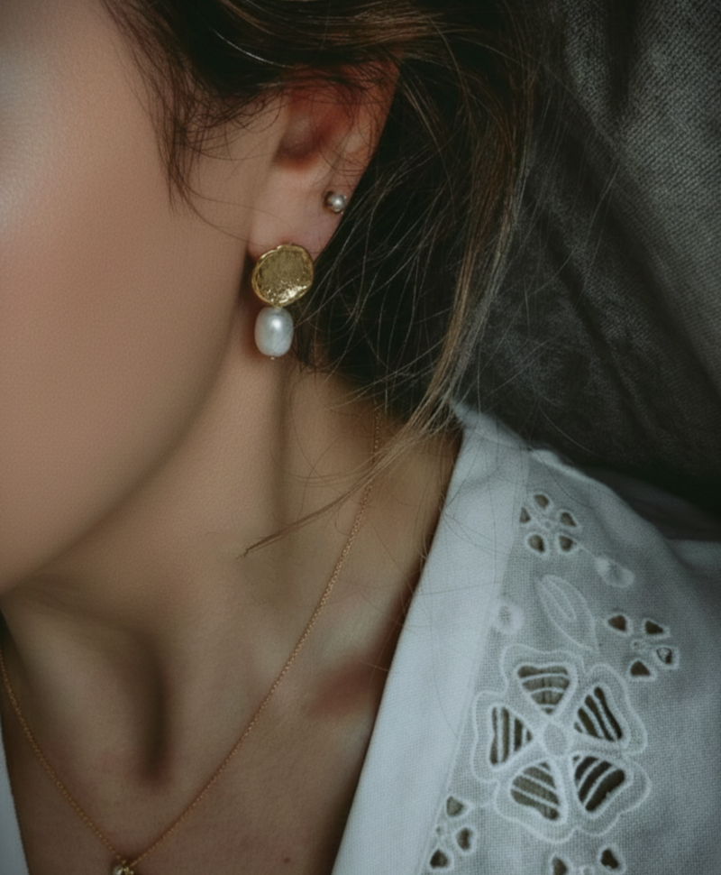 Earrings With Oval Pearl Jolène, Gold Plated