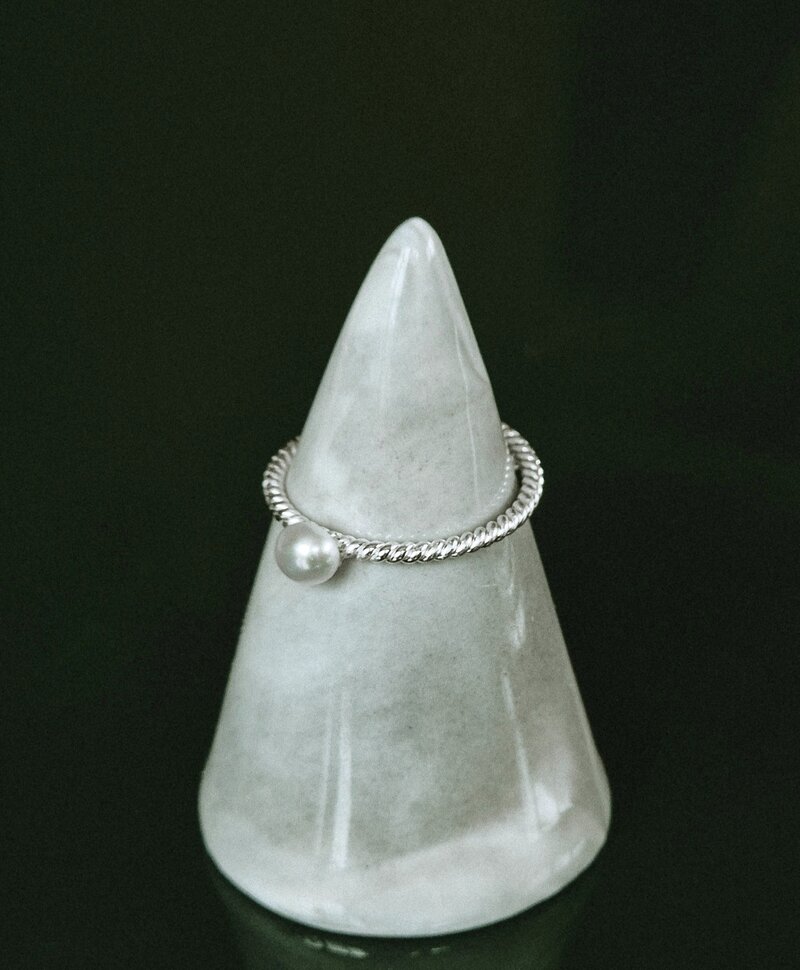 Bague À Perle À Anneau Torsadé Noémie, Argent