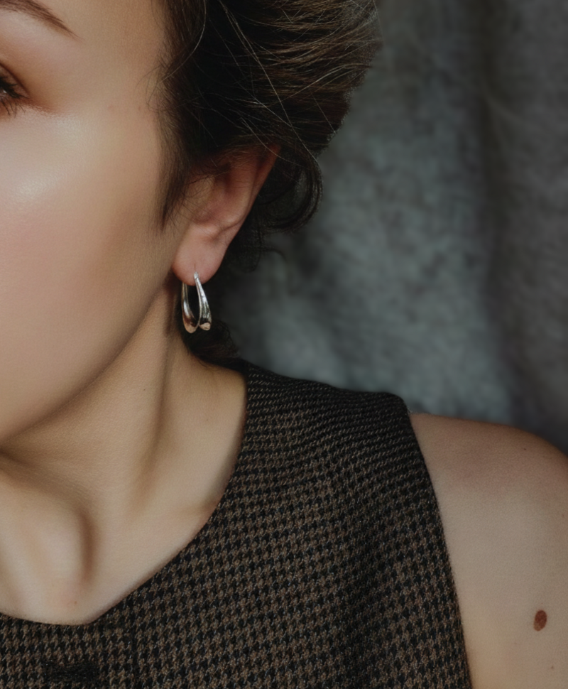 Oval Hoop Earrings Elisea, Silver