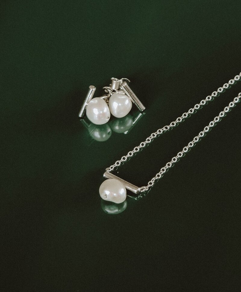 Silberne Moderne Perlenkette Ondine