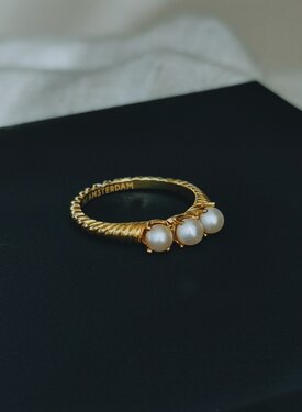 Gold Plated Drie Parel Ring Koi