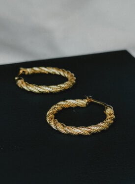 Single Large Twisted Hoop Earring Kiyomi, Gold Plated