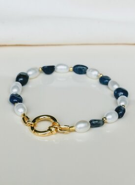 Vergoldeter Lapislazuli & Perlenarmband Aiko