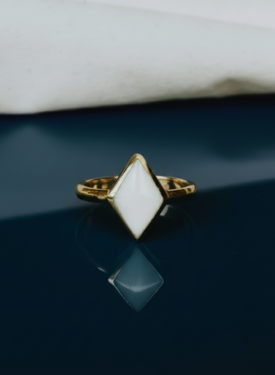 White Agate Gemstone Ring Jun, Gold Plated