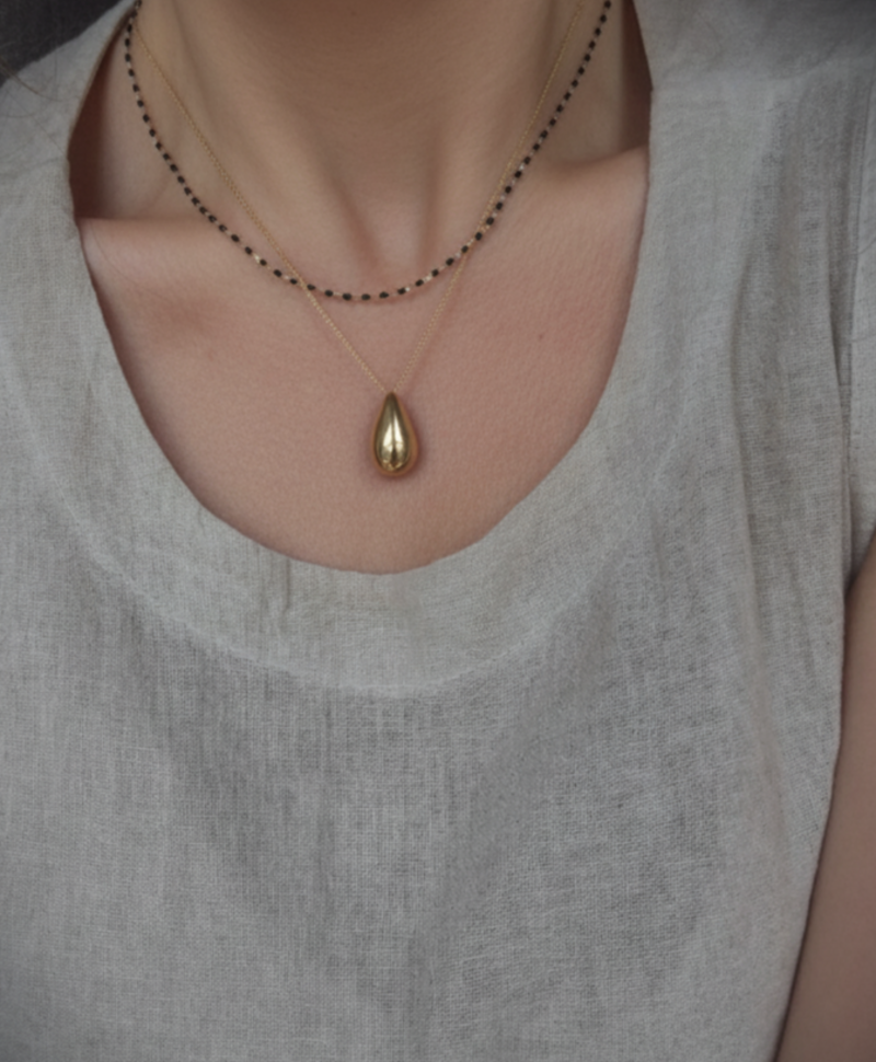 Black Bead Necklace Minuit, Gold Plated