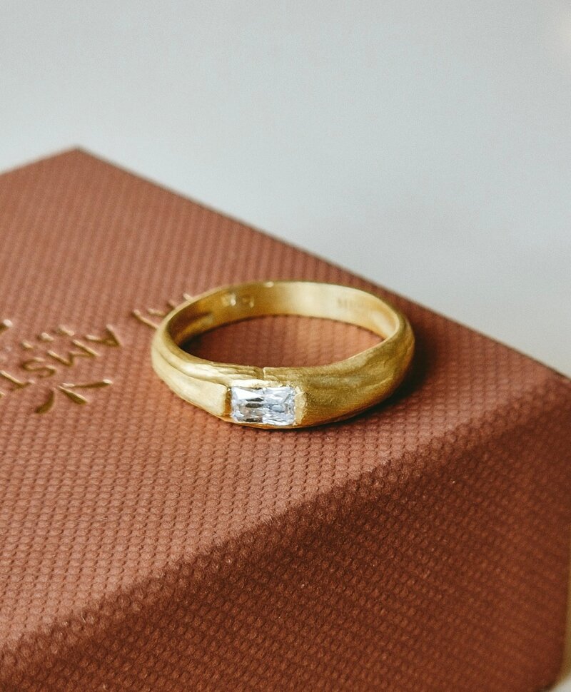 Bague Avec Pierre Claire Neige, Plaqué Or