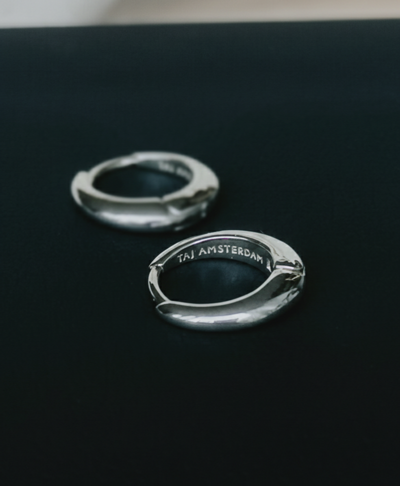 Single Small Dome Earring Yua, Silver