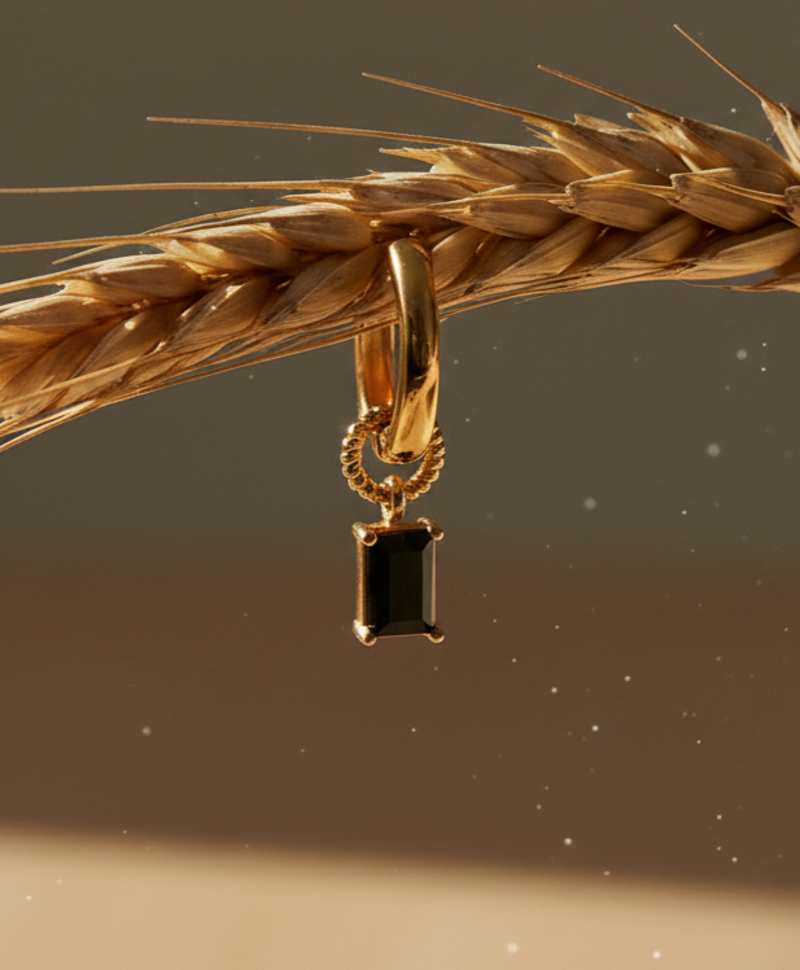 Single Earring With Nano-Onyx Charm Rin, Gold Plated