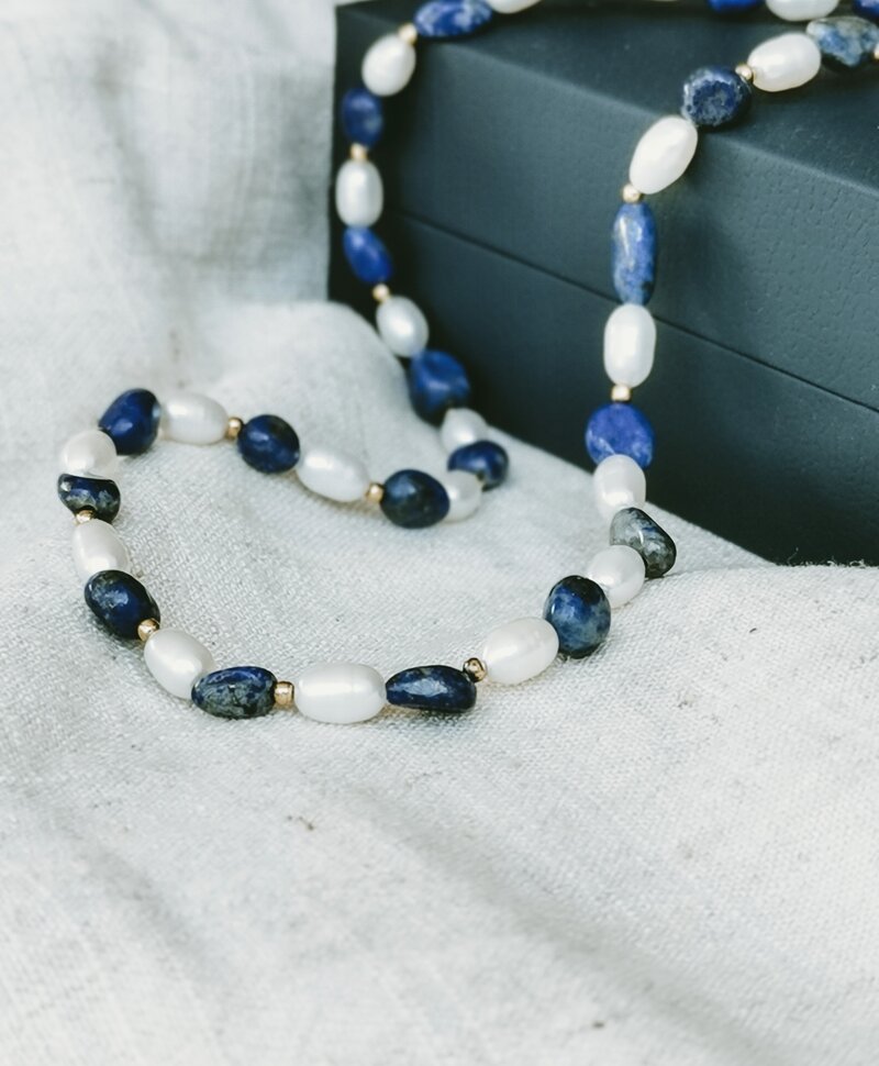 Lapis Lazuli & Pearl Necklace Aiko, Silver