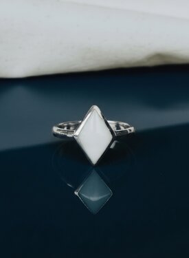 Zilveren Ring Met Witte Agaat Steen Jun