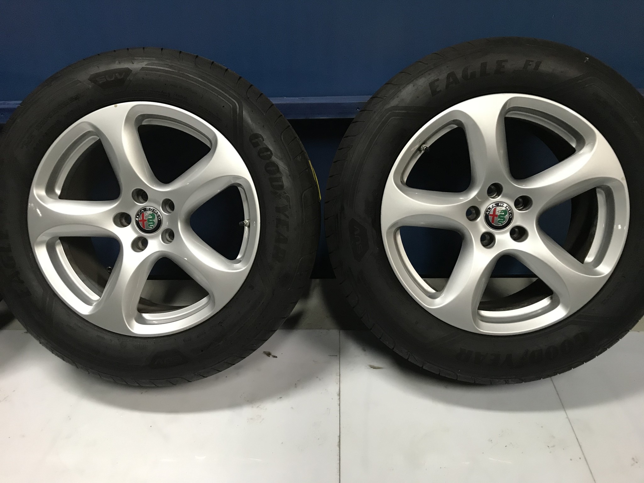 Alfa Romeo velgen + zomerbanden Stelvio Q - Mudde Kok Parts