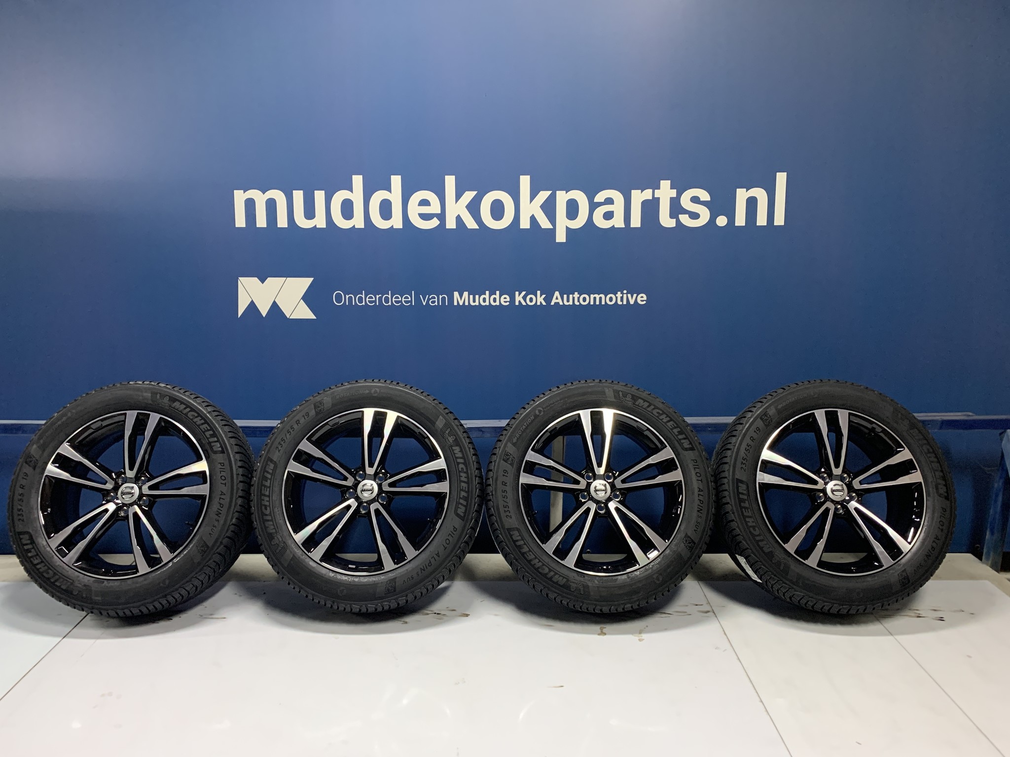 juni Mechanisch synoniemenlijst Volvo 19 inch inscription velgen + Winterbanden XC60 2017- - Mudde Kok Parts