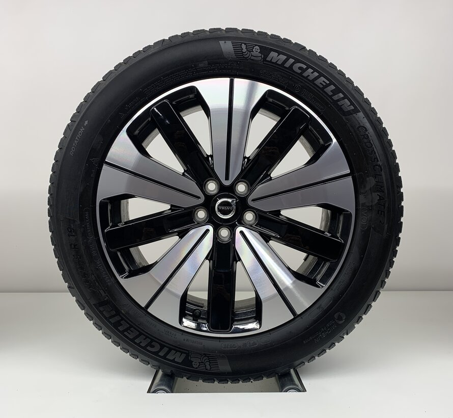 Volvo 19 inch velgen + allseason banden XC60 2017-