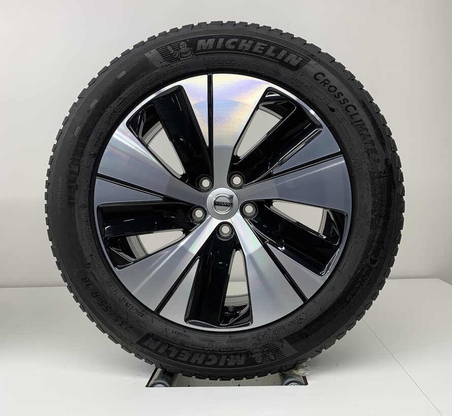 Volvo 18 inch velgen + Allseasonbanden  XC40 incl recharge