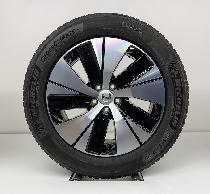 Volvo 18 inch velgen + Allseasonbanden  XC40 incl recharge