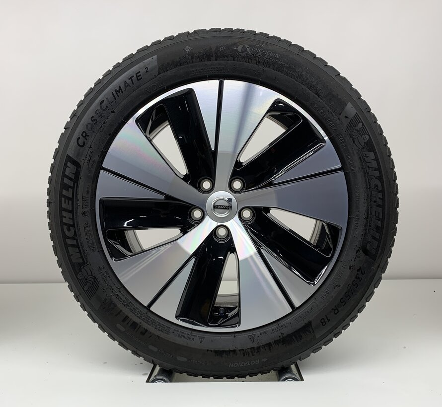 Volvo 18 inch velgen + Allseasonbanden  XC40 incl recharge