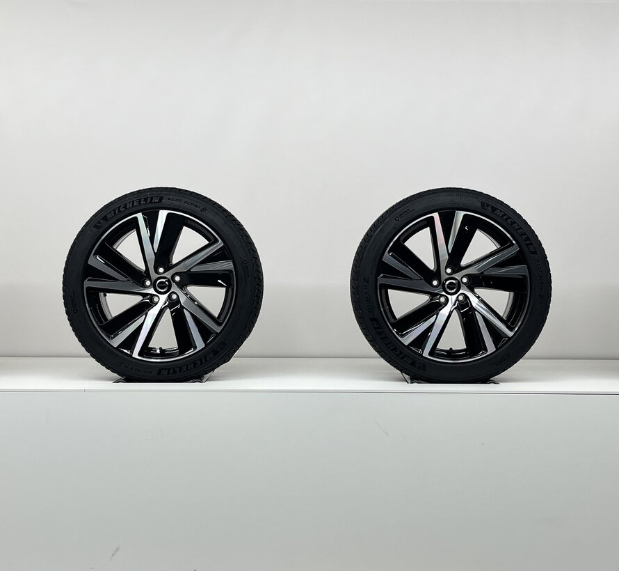 Volvo NIEUWE 19 inch R-design velgen + Winterbanden V90 / S90
