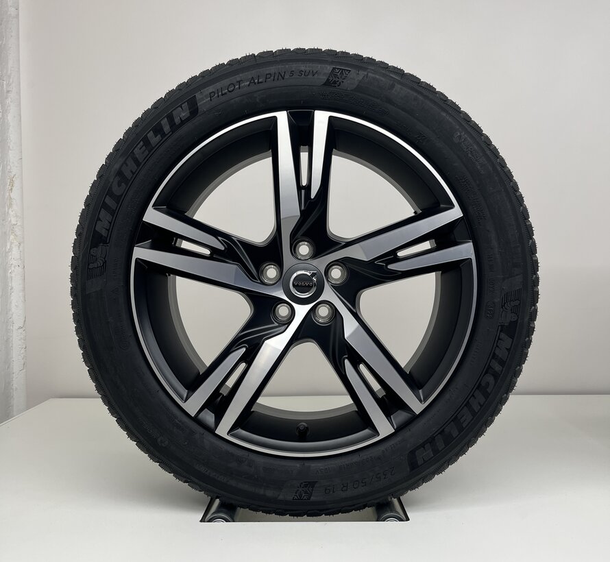 Volvo NIEUWE 19 inch R-design velgen + winterbanden XC40 V90CC