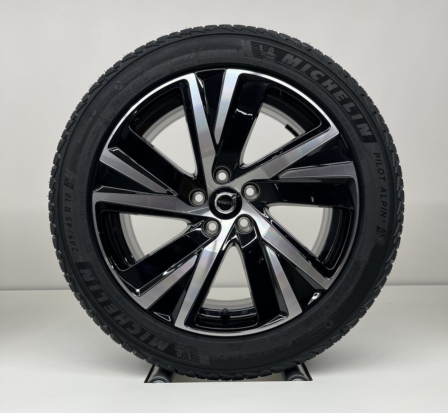 Volvo NIEUWE 18 inch R-Design velgen + Winterbanden V90 / S90