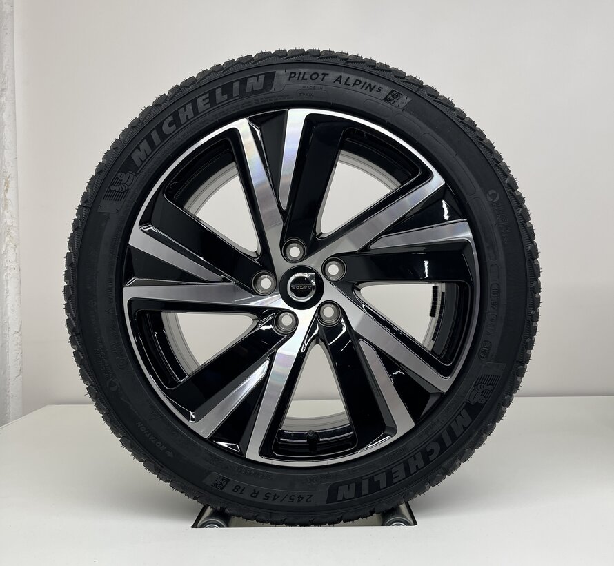 Volvo NIEUWE 18 inch R-Design velgen + Winterbanden V90 / S90