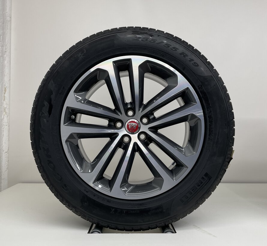 Jaguar Nieuwe 19 inch velgen + winterbanden F-pace