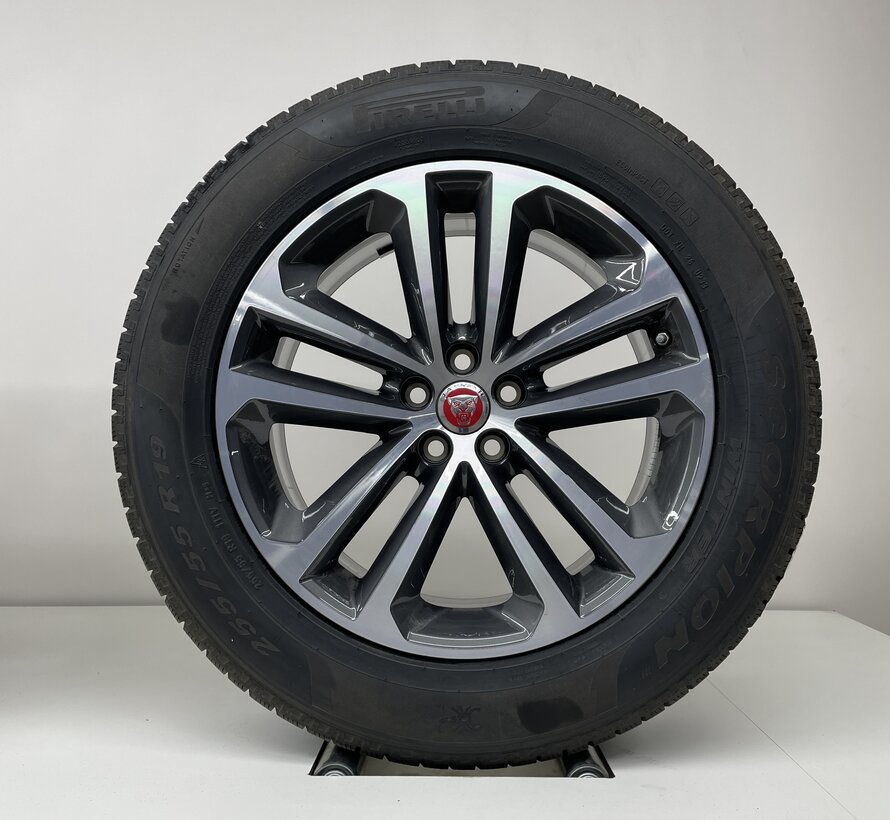 Jaguar Nieuwe 19 inch velgen + winterbanden F-pace