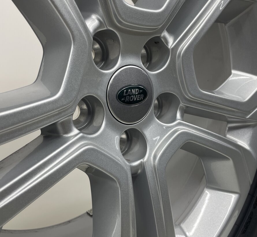 Land Rover Discovery sport / Evoque18 inch velgen + Winterbanden.