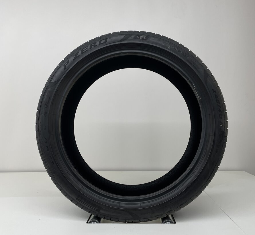 245/40 R20 Pirelli P Zero zomerbanden