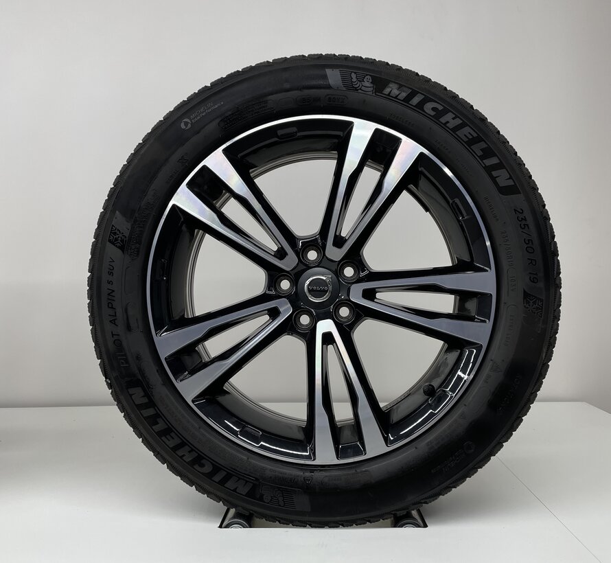 Volvo 19 inch inscription velgen + winterbanden XC40 V90CC