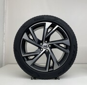  Volvo. Volvo 20 inch NIEUWE R-design velgen + zomerbanden XC40