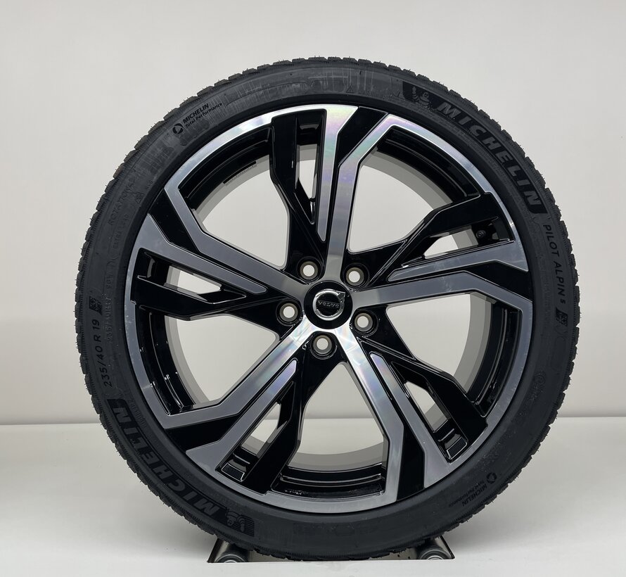 Volvo NIEUWE 19 inch R-design velgen + winterbanden V60 / S60 2018-