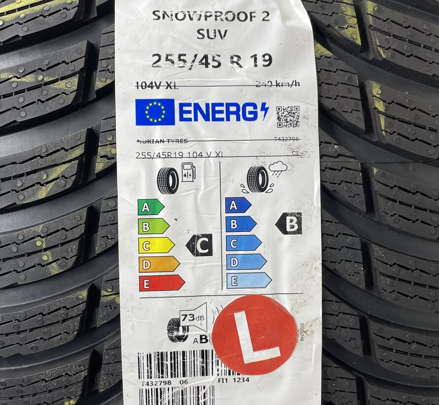 Volvo NIEUWE 19 inch velgen + winterbanden EX40 XC40