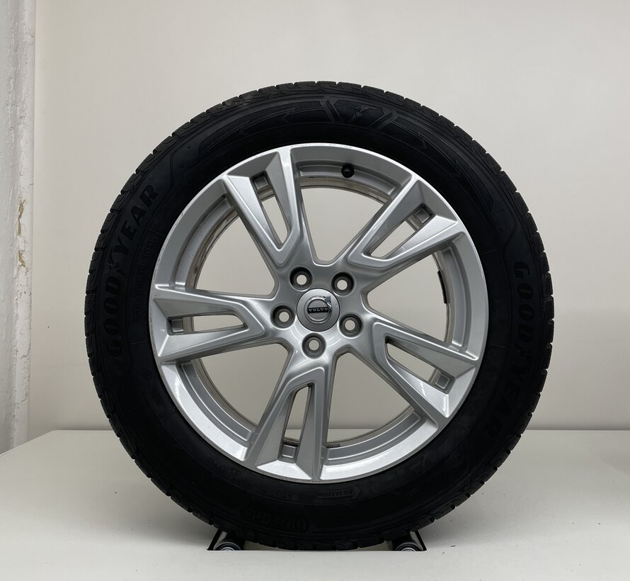 Volvo 18 inch velgen + winterbanden XC40
