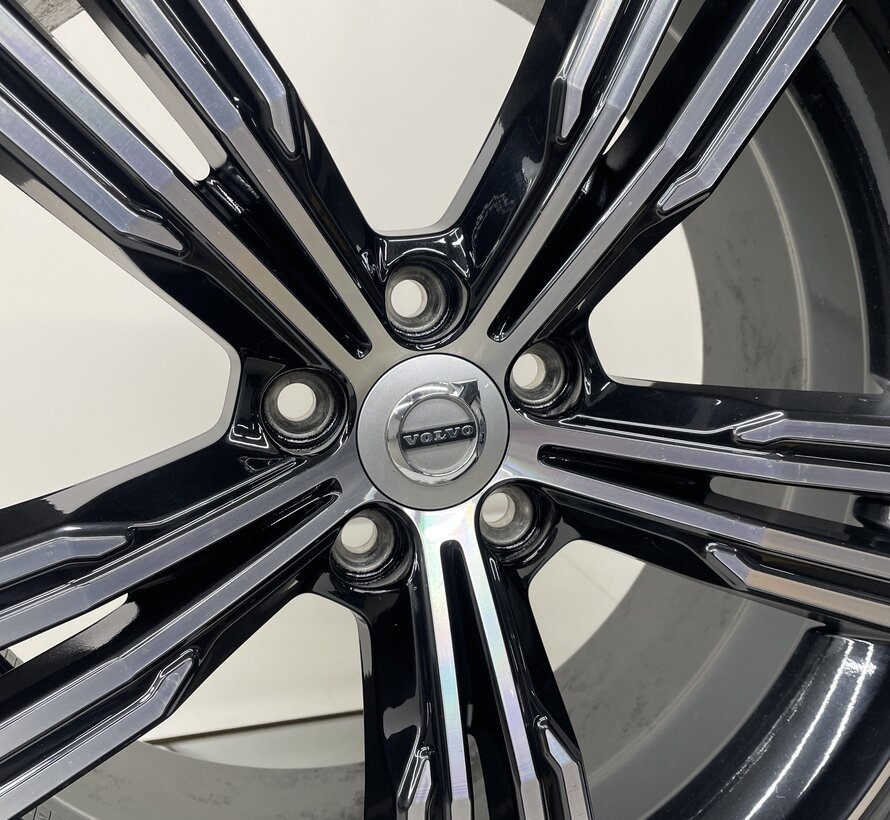 Volvo 19 inch inscription velgen + winterbanden V60 / S60 2018-