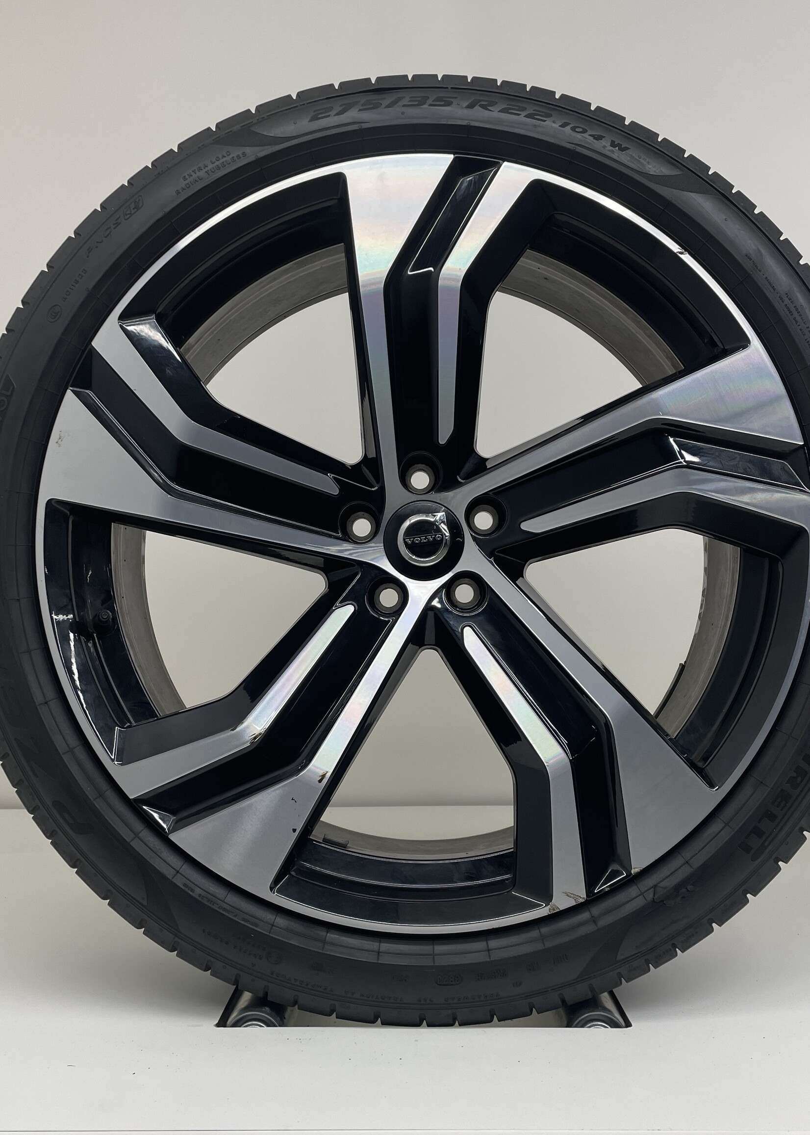Volvo Volvo 22 inch R-design velgen + Zomerbanden XC90 2015-