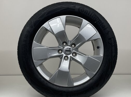  Volvo Volvo 18 inch velgen + zomerbanden XC40