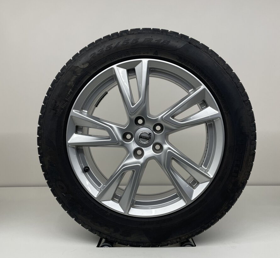 Volvo 18 inch velgen + winterbanden XC40