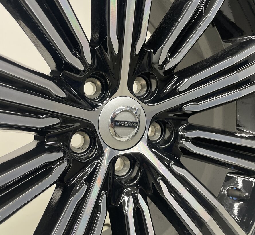Volvo 18 inch inscription velgen + Winterbanden  V60 / S60 2018-