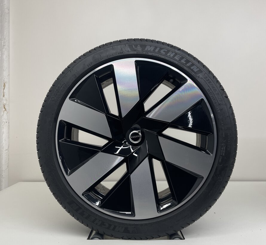 Volvo 19 inch velgen + zomerbanden V60 / S60 2018-