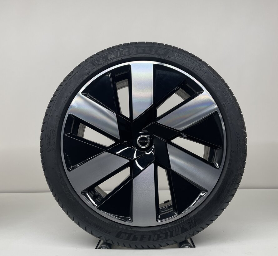 Volvo 19 inch velgen + zomerbanden V60 / S60 2018-