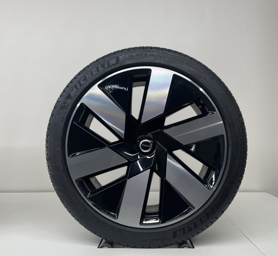 Volvo 19 inch velgen + zomerbanden V60 / S60 2018-